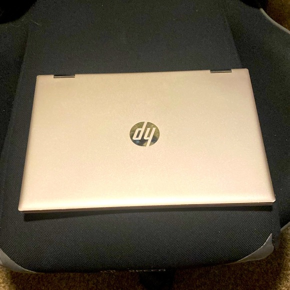 Hp laptop core i5, touchscreen uses fingerprint to unlock...